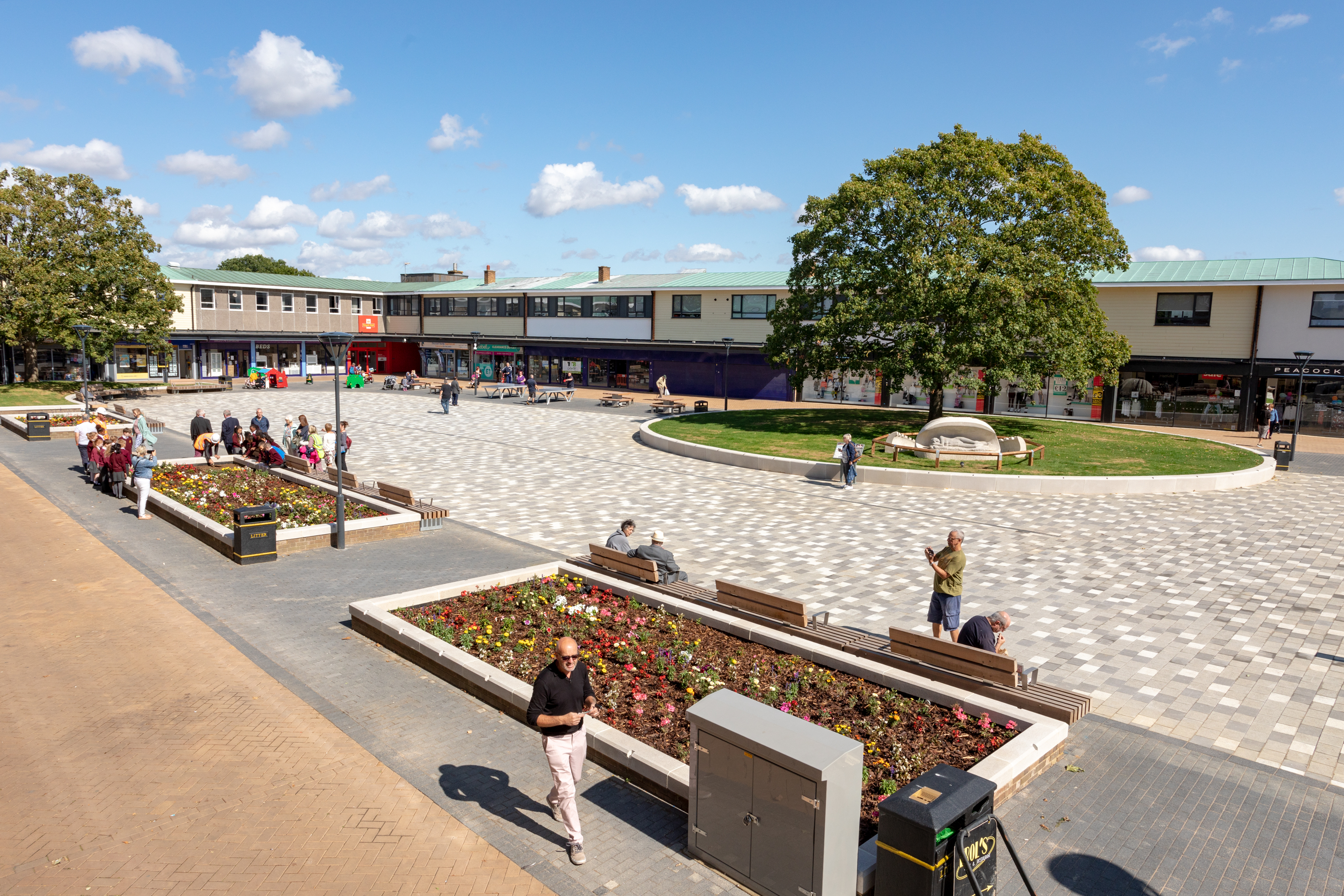 Hatfield White Lion Square 