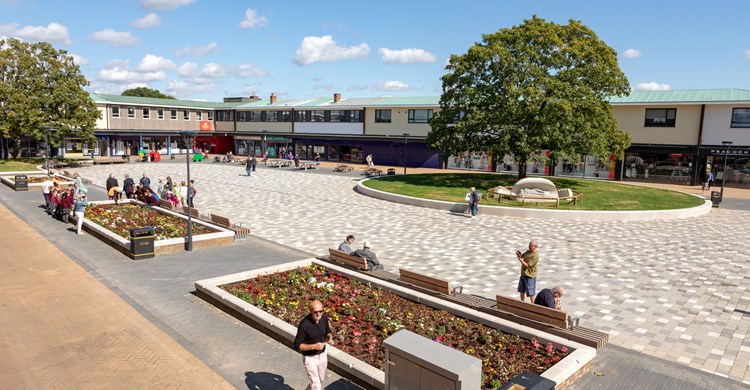 Hatfield White Lion Square