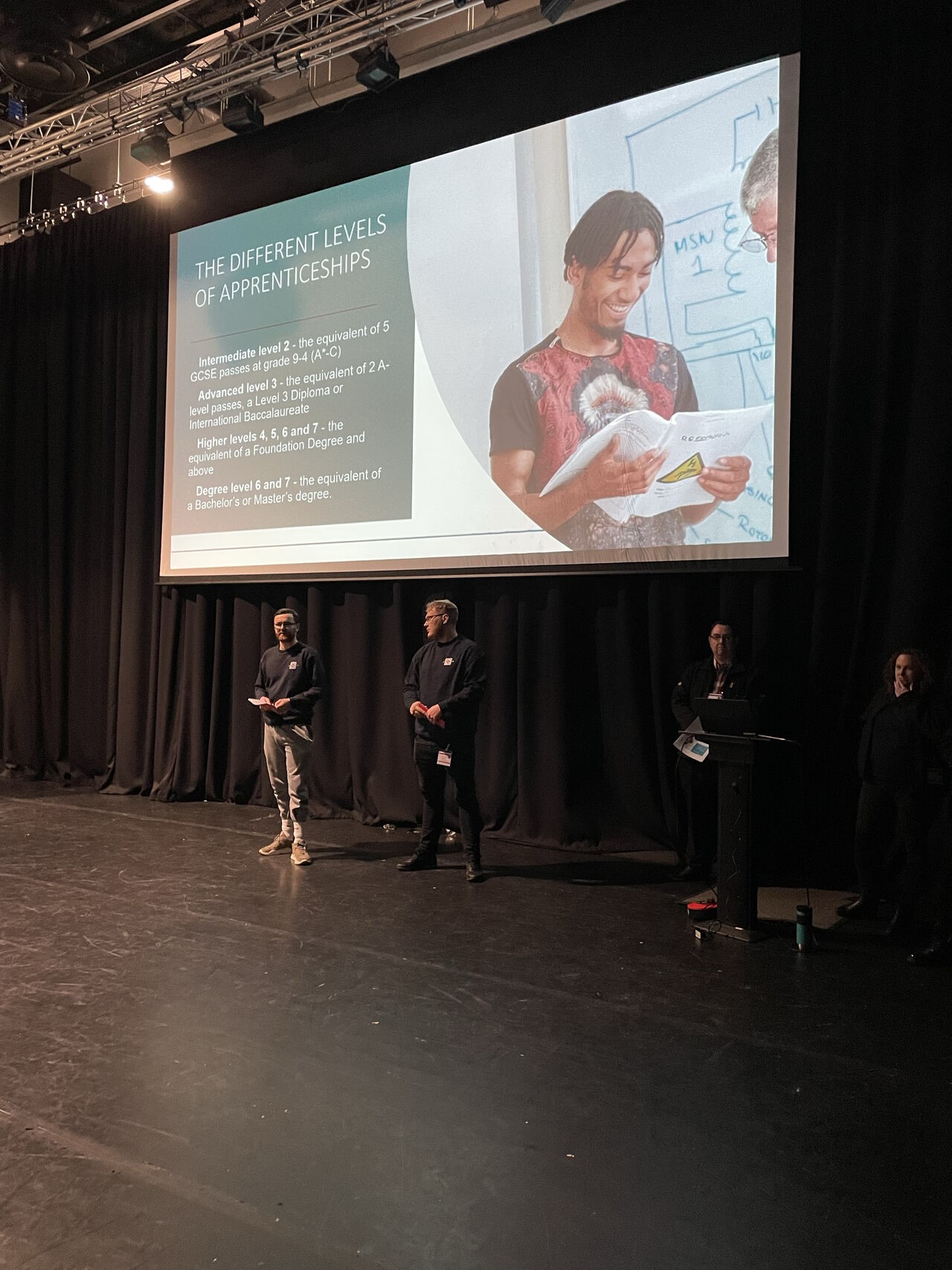 Former HRC apprentice Alfie speaks to students about his experience working at Winchmore Brickwork