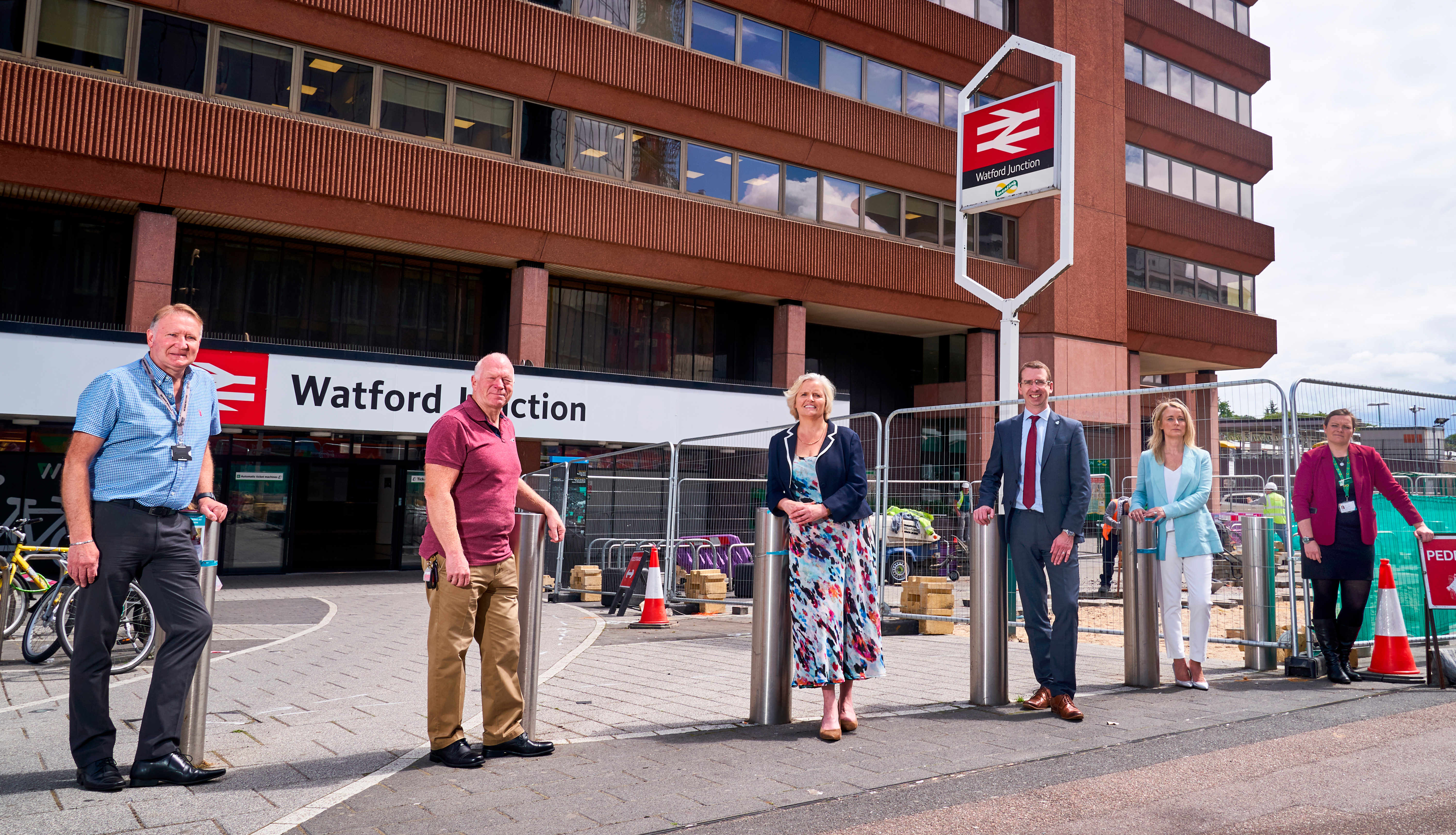 Watford Junction forecourt