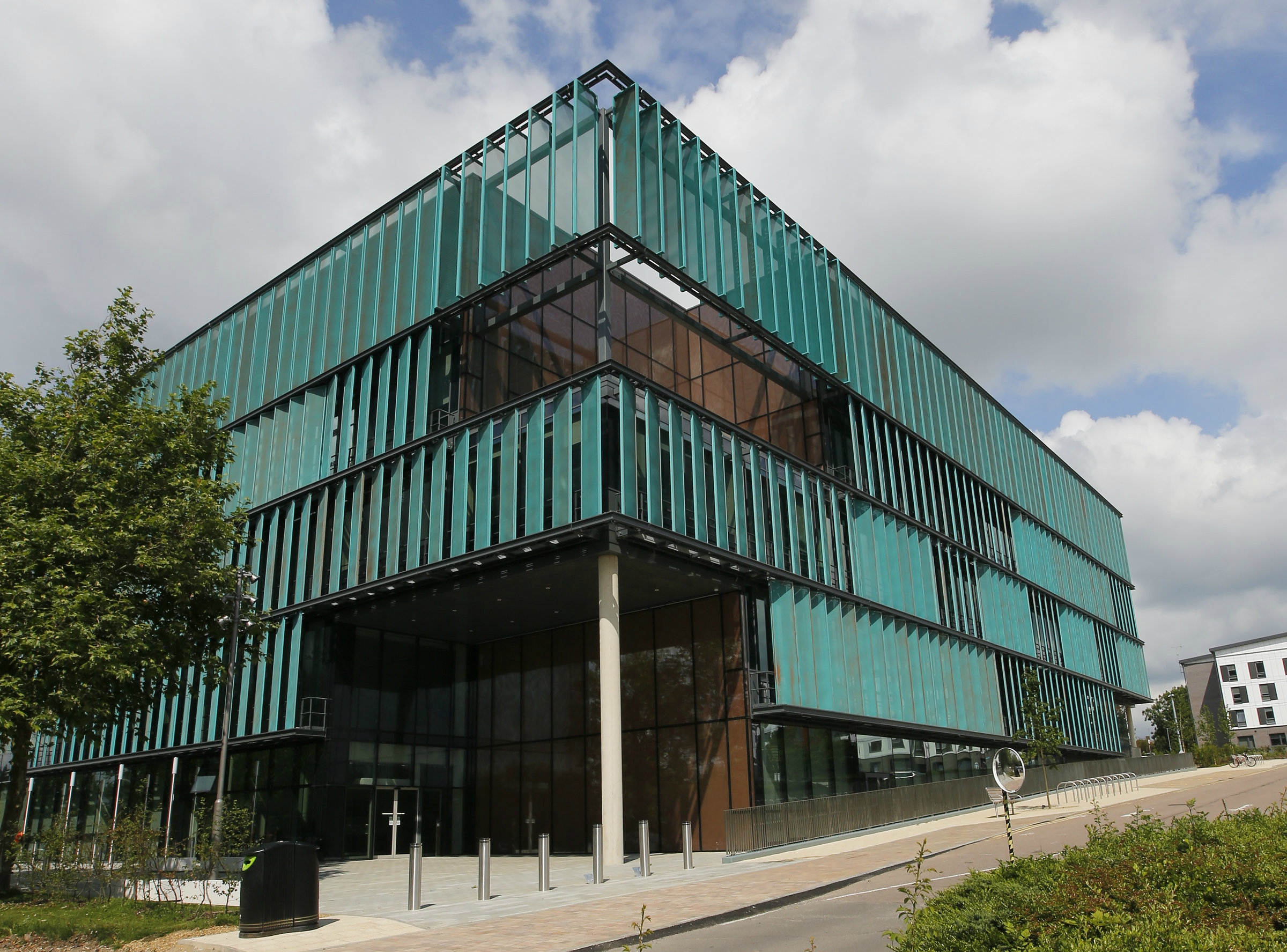 University of Hertfordshire science building 